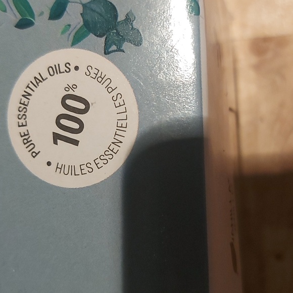 Relaxus Essential Oils Set/ Dark Wooden Case/ Rope Strap/ NWOT - Picture 7 of 8